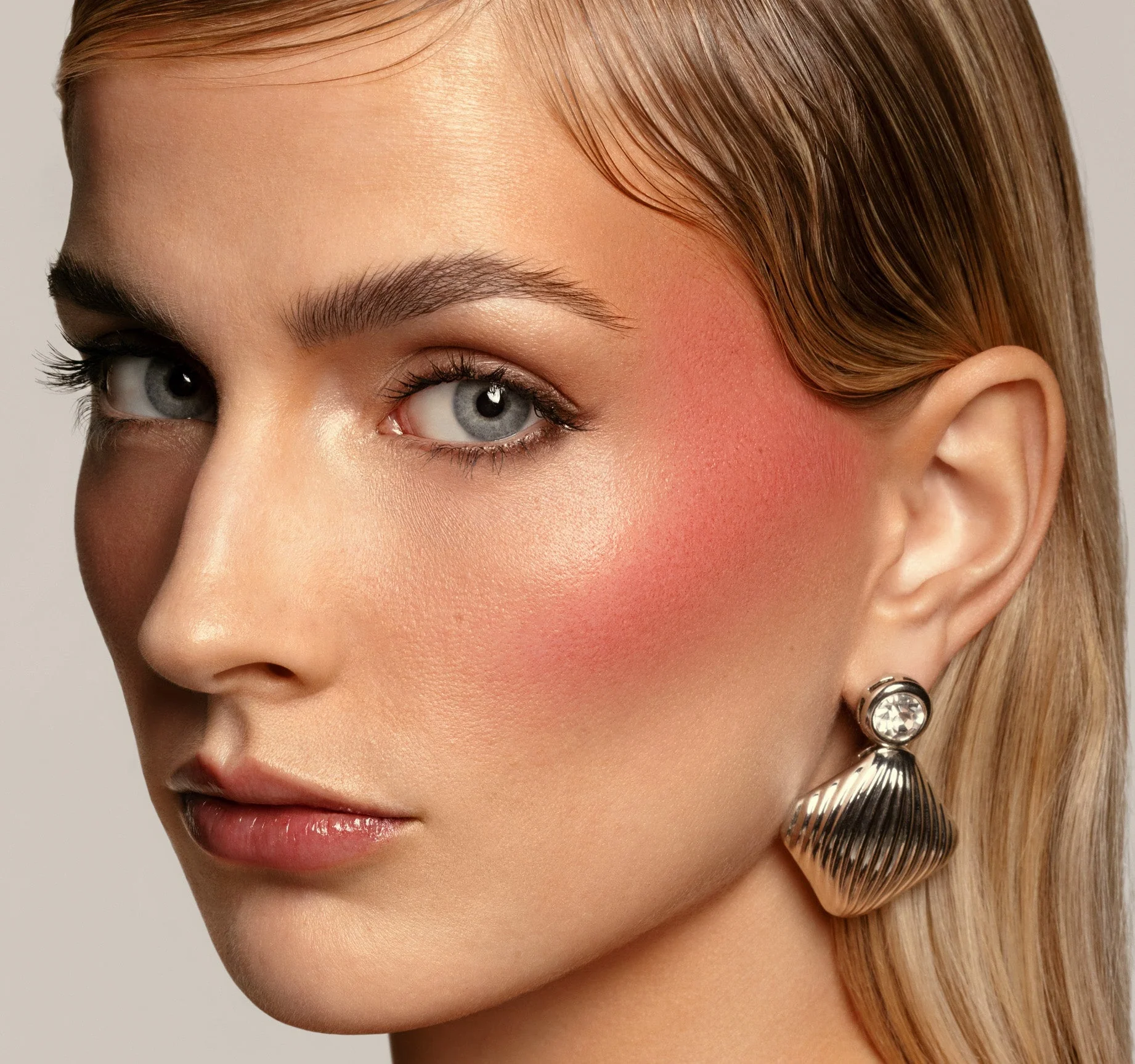 Huephoric Rush 3-In-1 Silk Blush - Image 16