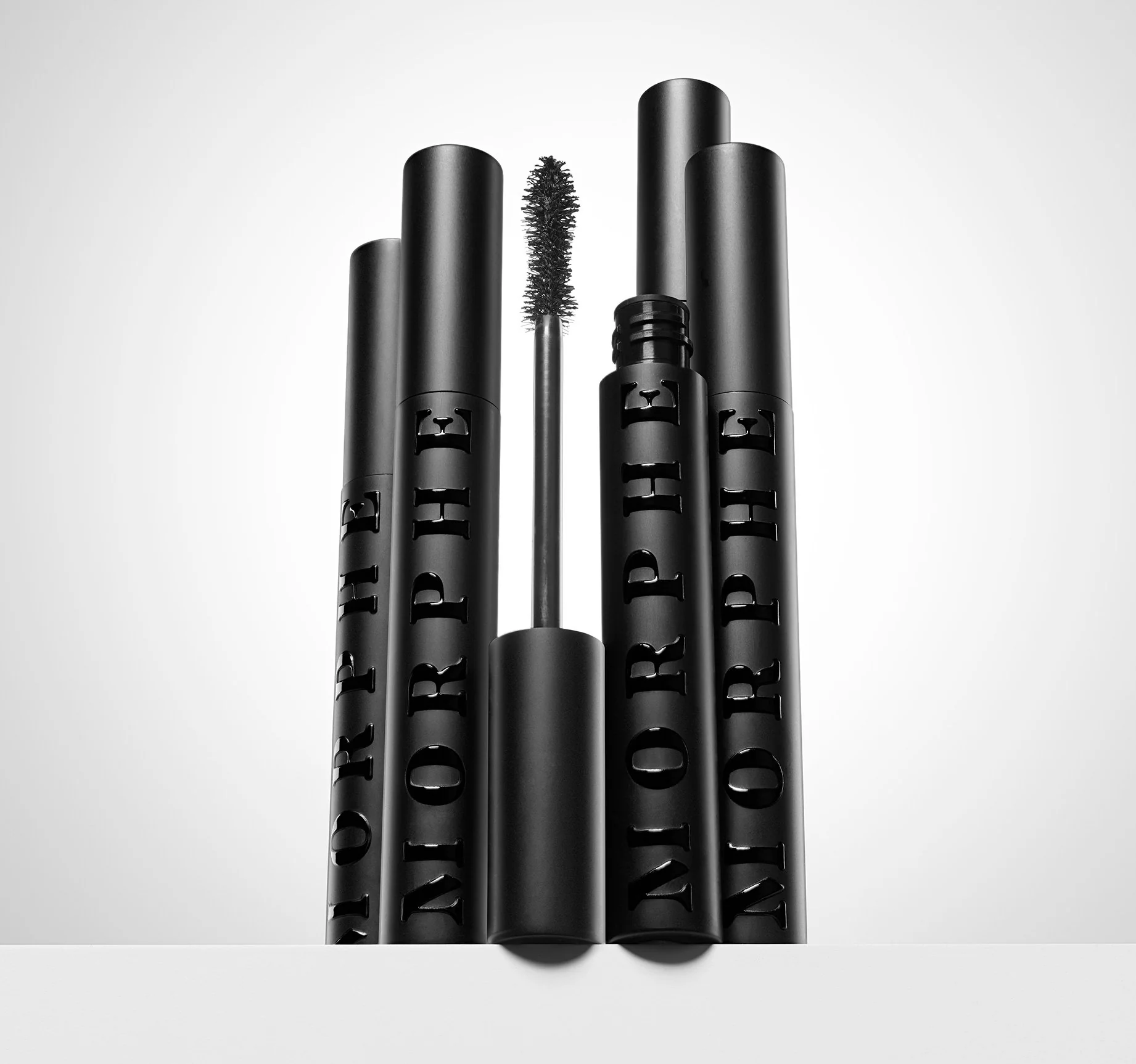 Make It Big Volumizing Mascara - Image 6